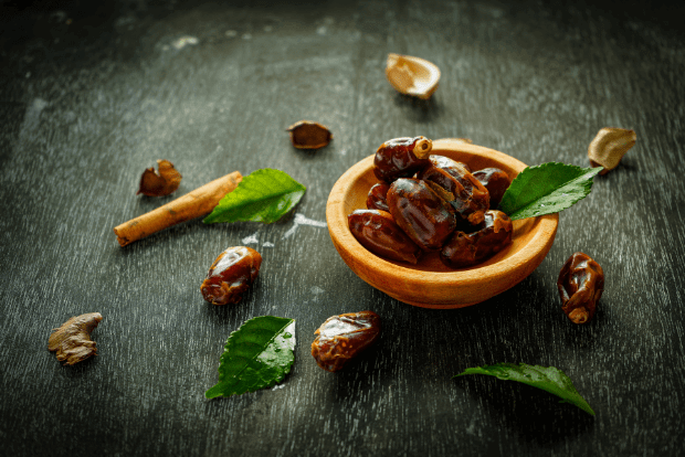 Iranian Dates-min